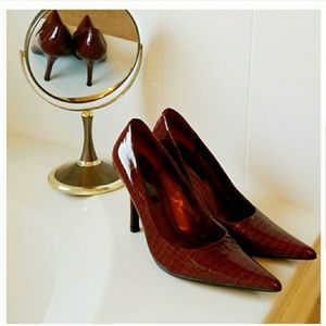 Chic Nine West heels