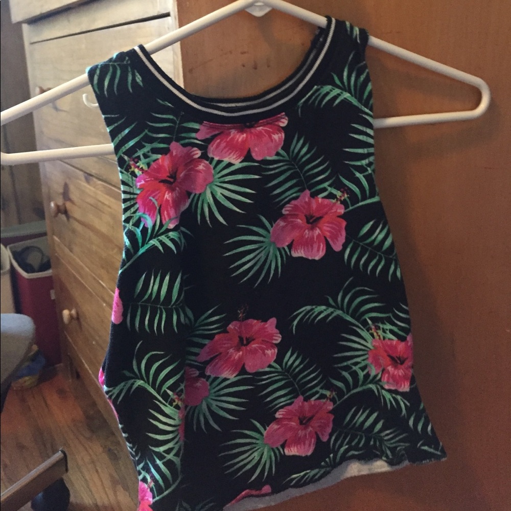 Cropped flower top