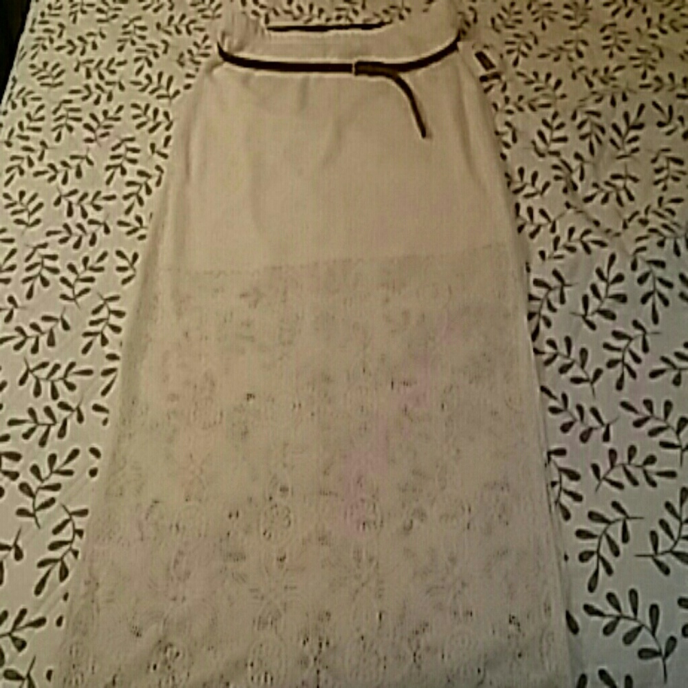 Maxi lace skirt