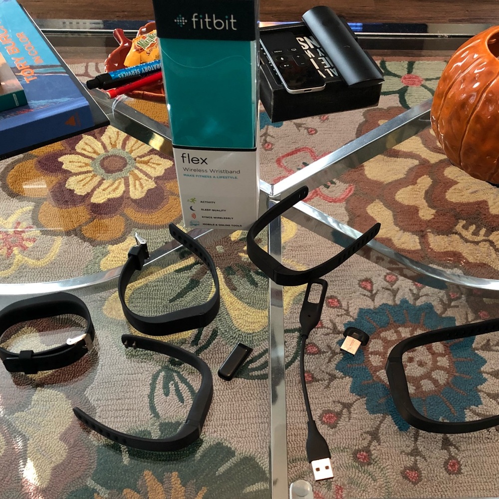 Fitbit flex and multiple replacement bands