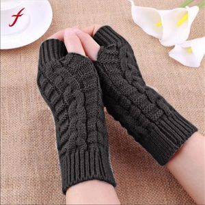 Sale! Gray Winter Open Gloves NEW