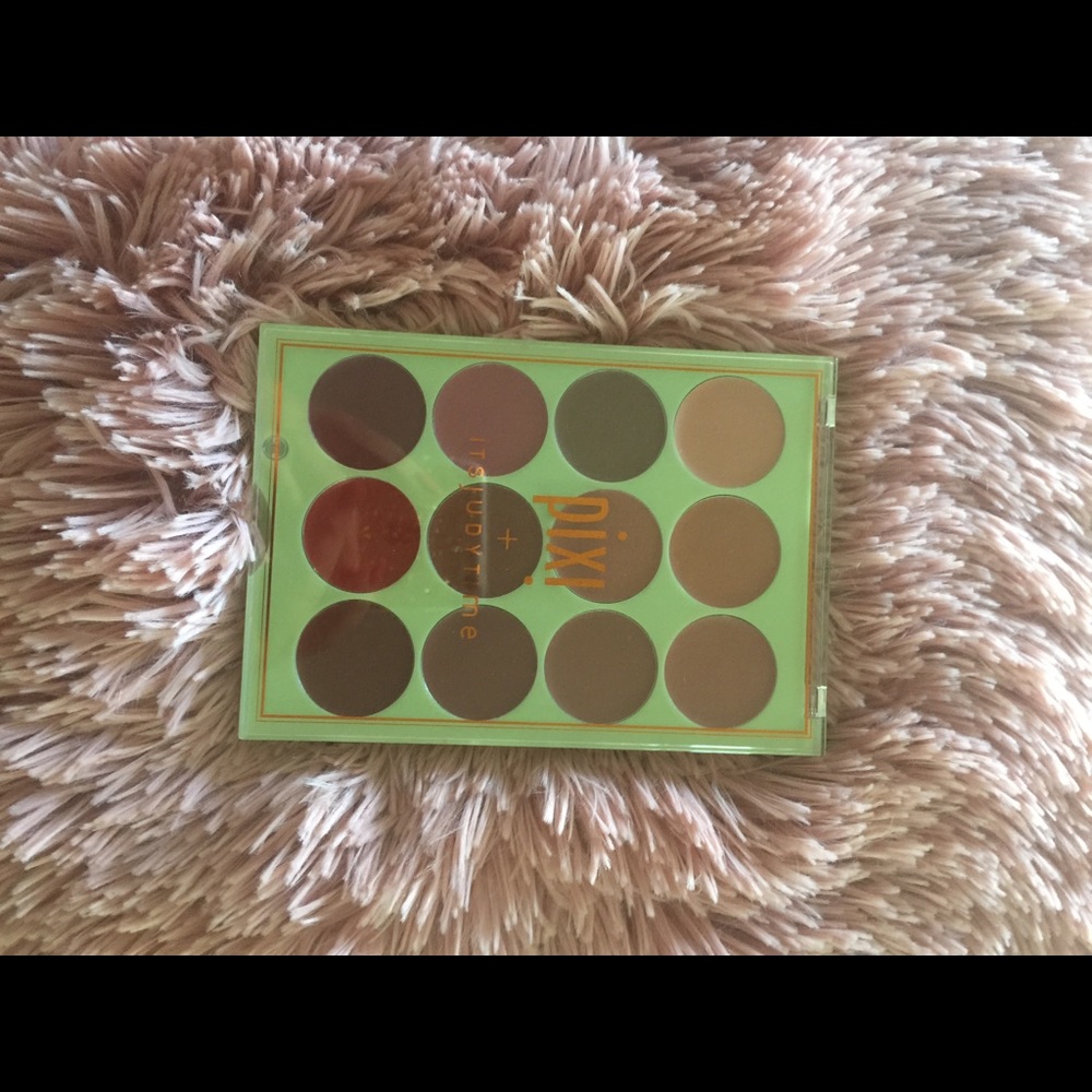 Pixi itsliptime by itsjudytime