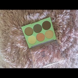 Pixi Contour Palette