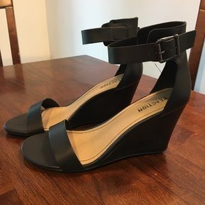 Reaction Kenneth Cole Black Sandal