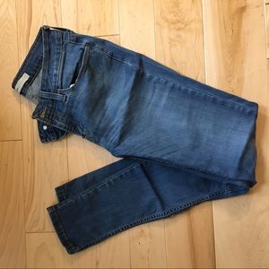 Medium wash jean legging