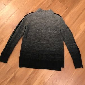 Like new Athleta ombré sweater