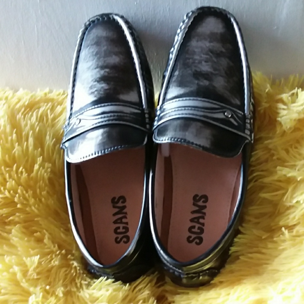 ADORABLE  SCANS LEATHER LINING MEN SHOE NWOT