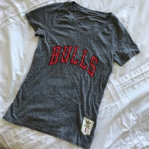 Bulls Rose Tee
