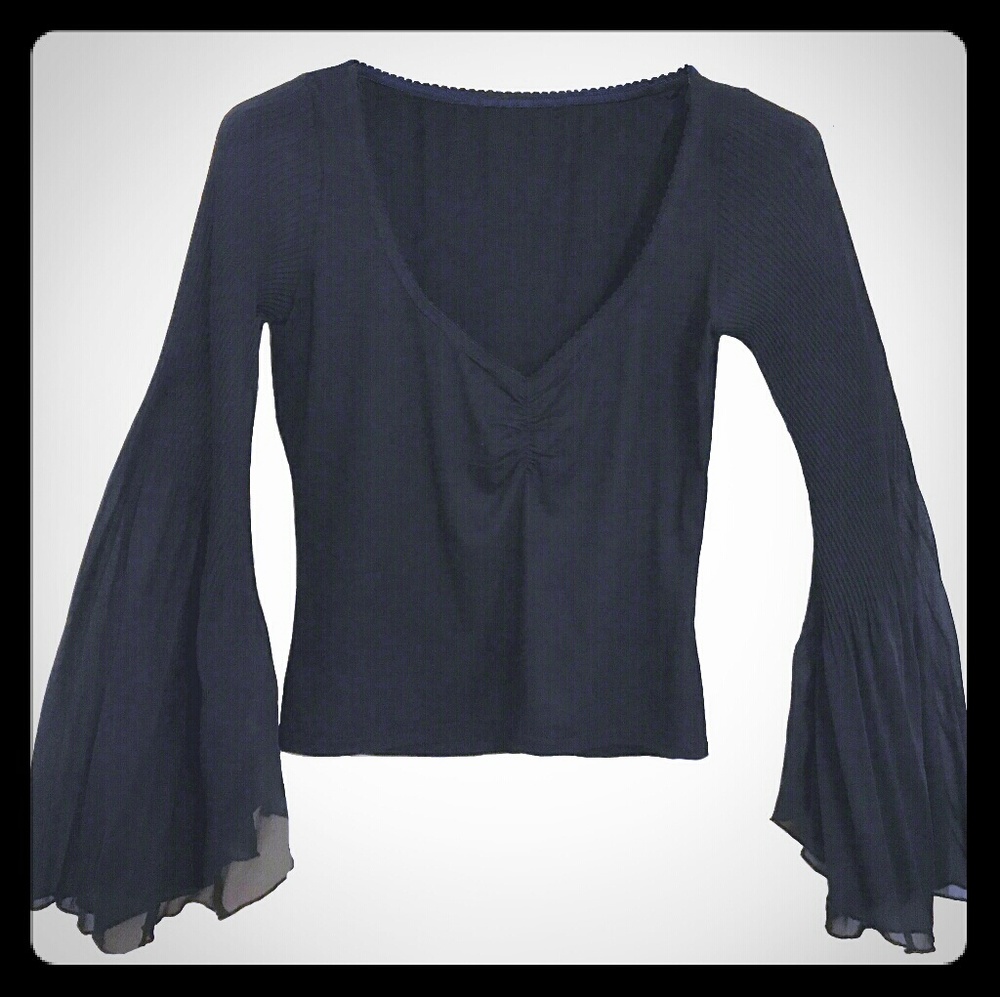 Black Short Blouse With Corrugated Sleeve Size S/M