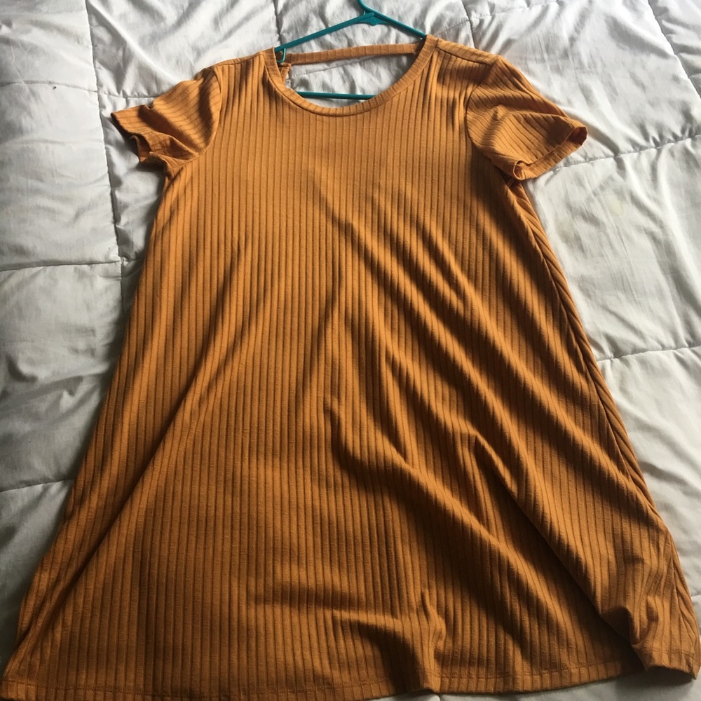 Flowy Yellow Dress!