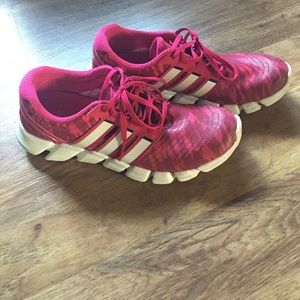 Adidas pink stretchy shoes sz 9
