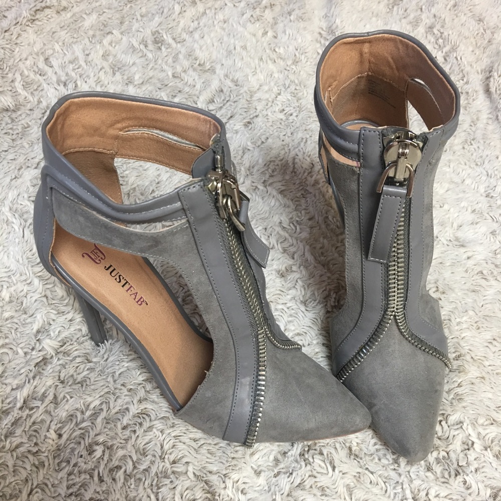 Women's Front Zipper Grey Heels Size 8