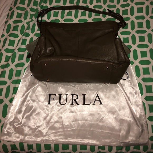 Authentic Furla leather handbag - Picture 2 of 6