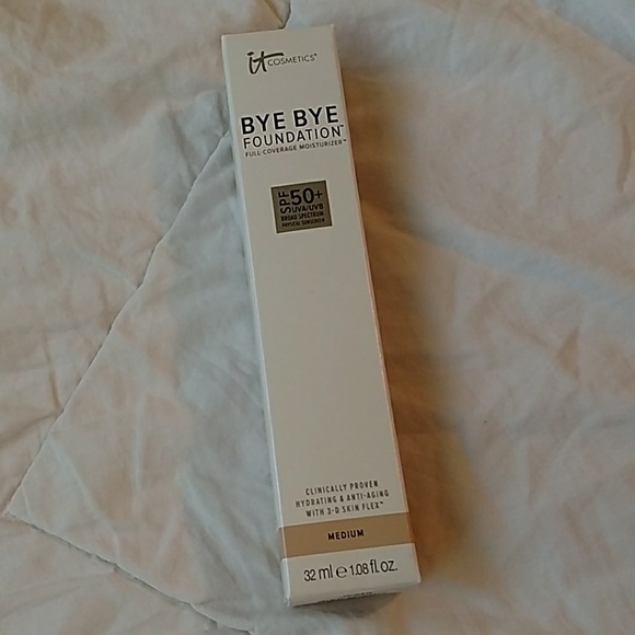 NIB It Cosmetics Bye Bye Foundation Medium - Picture 2 of 4
