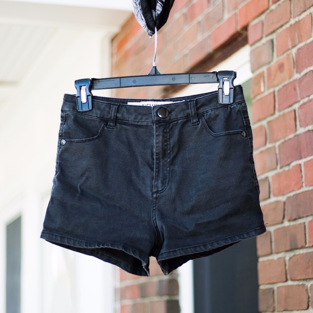 Brandy Melville Black Jean Short Shorts!