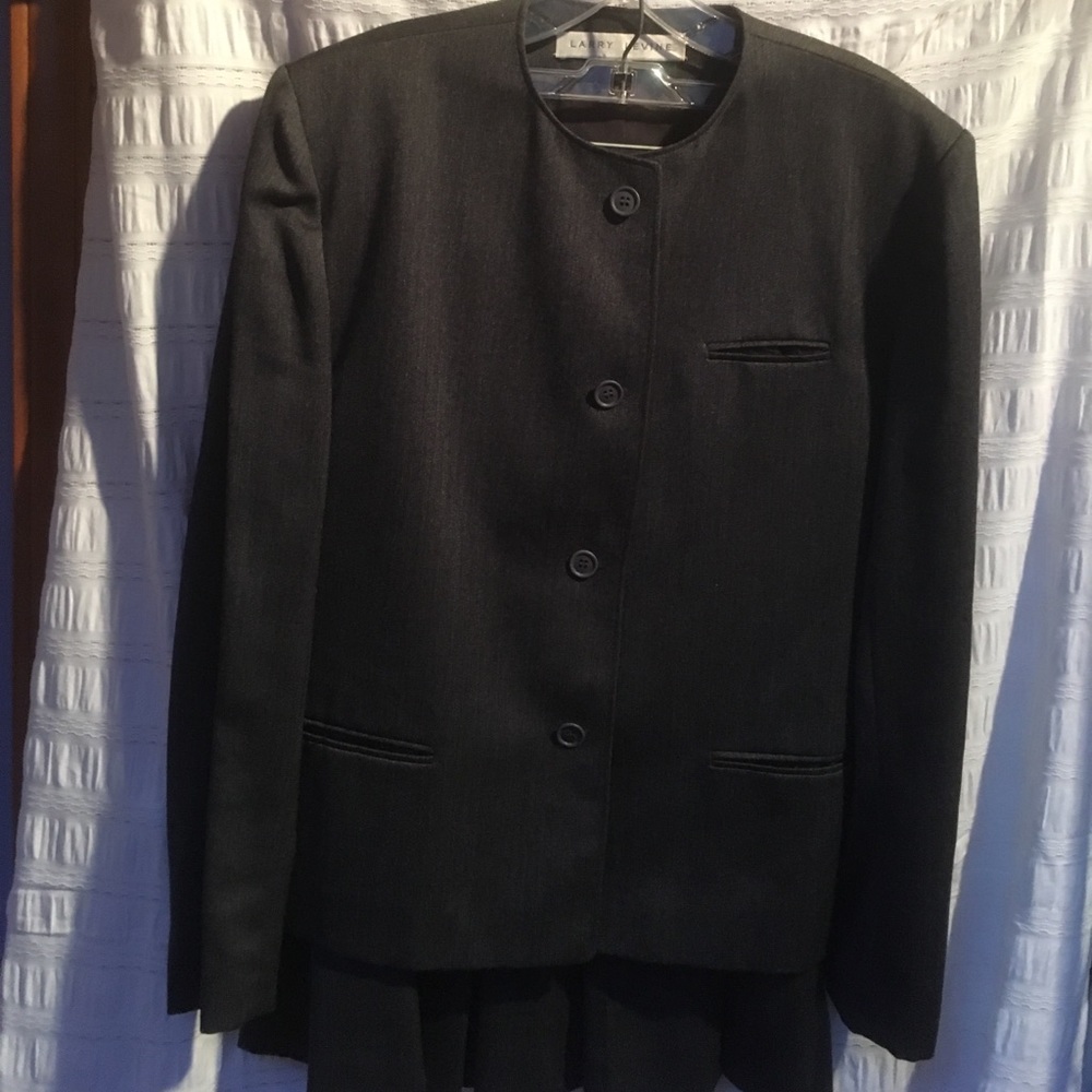 SALE 💥🔥Larry Levine Wool Suit