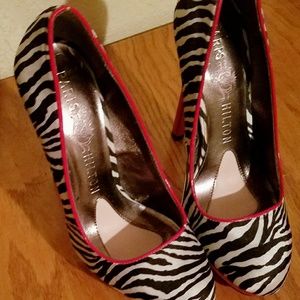 Paris Hilton Pumps