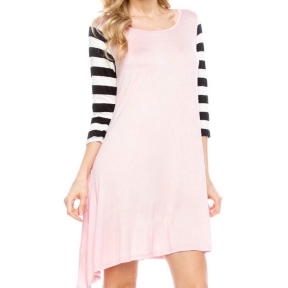 Just in! 🆕 Stripe contrast 3/4 sleeves.