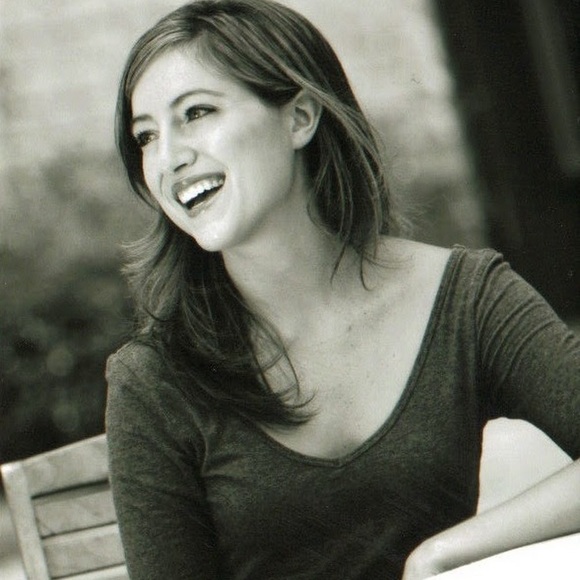 Meet your Posher, Elise - Picture 1 of 1