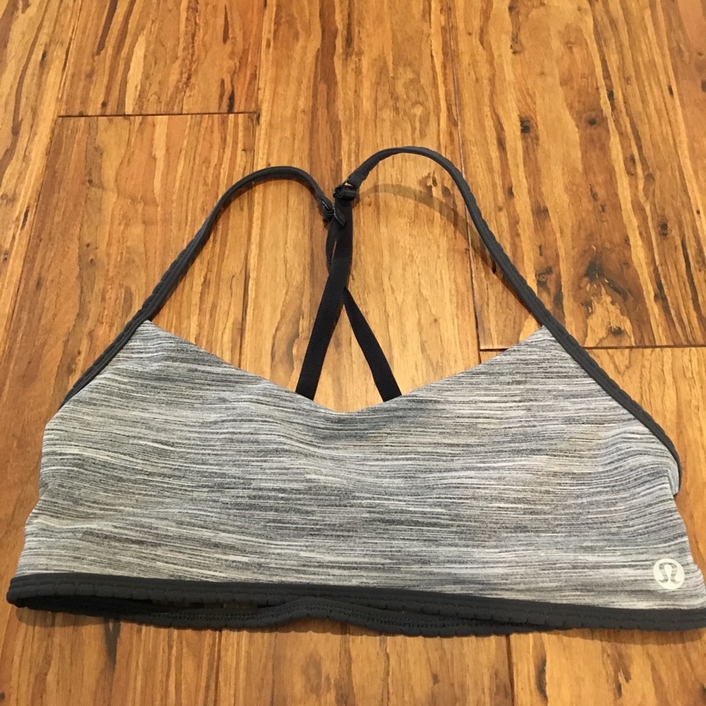 Lululemon Sports bra size 6