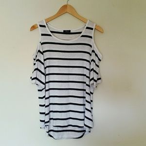 Cold shoulder hi lo bf top