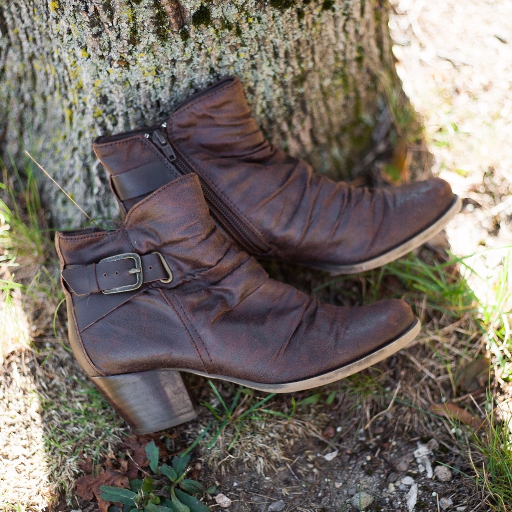 Brown BareTraps Booties!