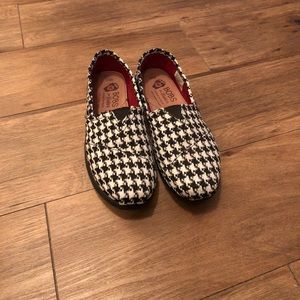Roll Tide! Houndstooth "Tom's" size 6.5