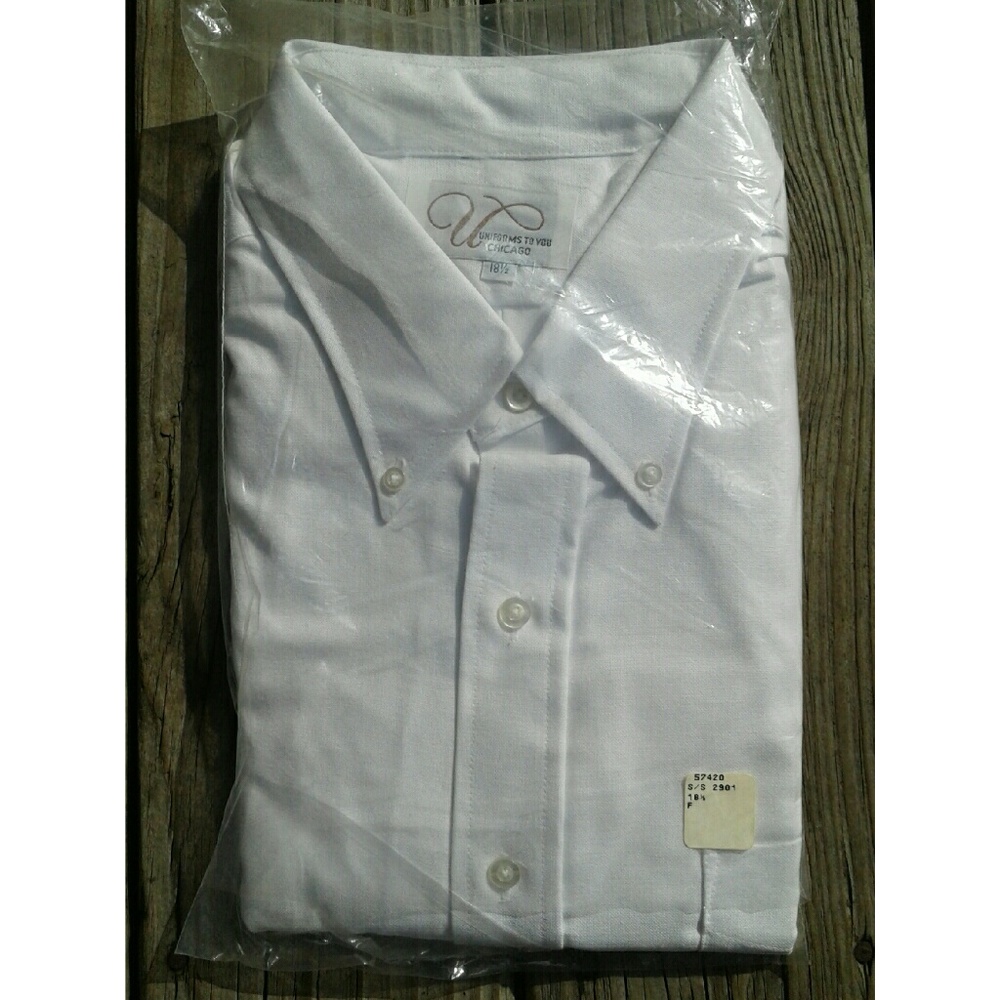 UTY-C White Short Sleeve Dress Shirt