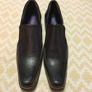 NEW Roots Canada brown leather pointed dress shoe