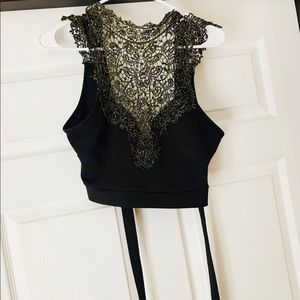 Love culture sleeveless black and gold 😍