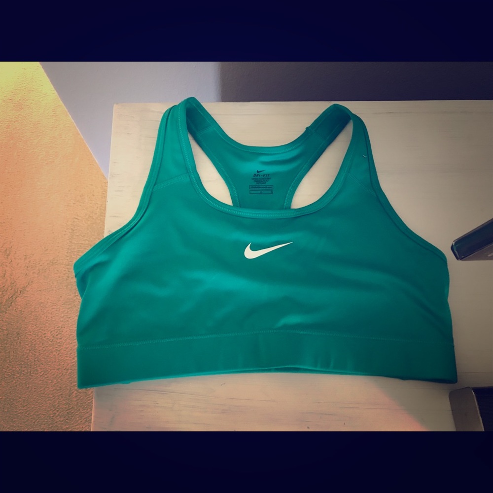 Nike new without tag size L