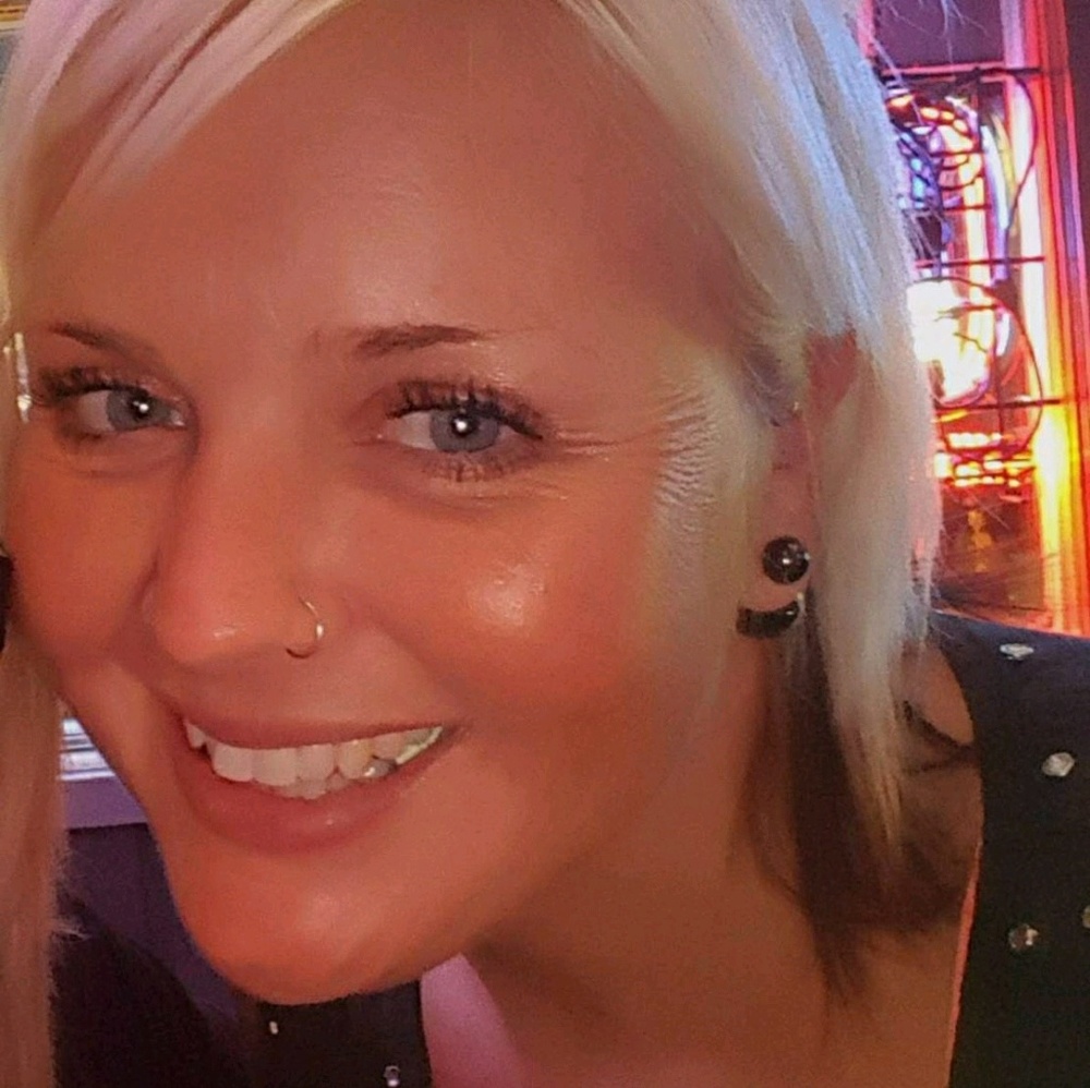 Meet your Posher, Renee