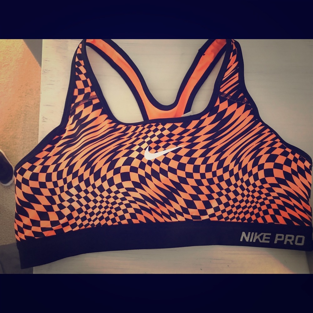 Sports bra size L