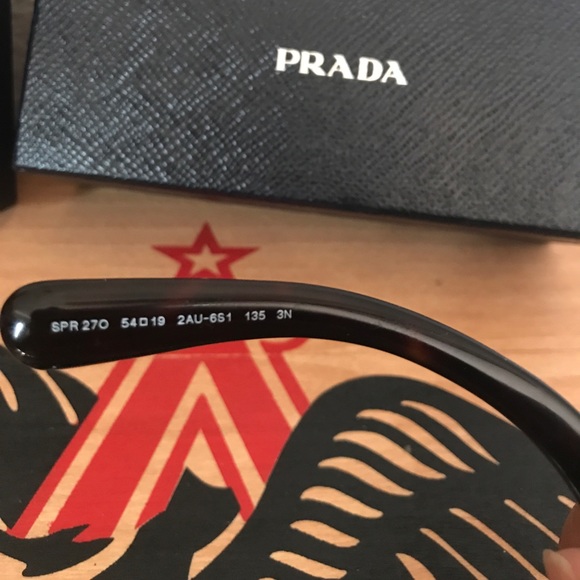Prada sunglasses - Picture 4 of 6