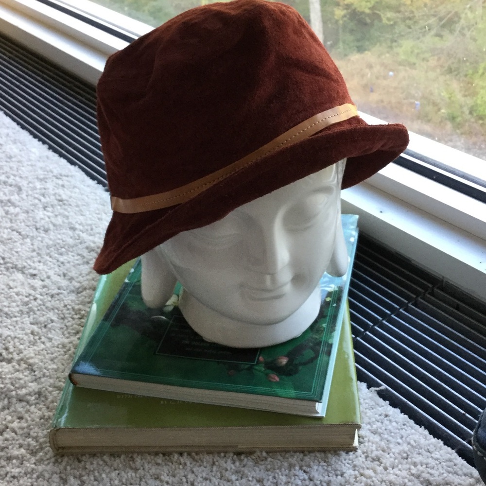 Coach rust suede hat M-L