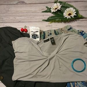 NY & company gray top