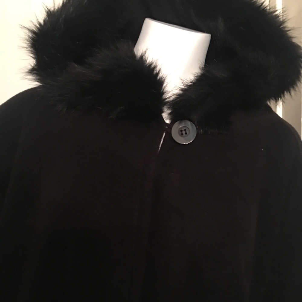 Fleece/faux fur hooded poncho