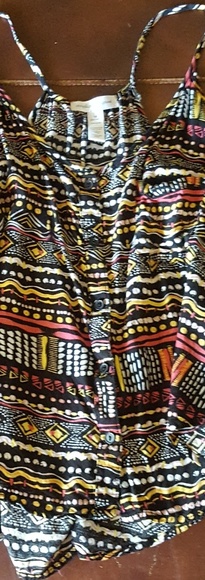 Ambiance flowing crop top. Medium - Picture 5 of 6