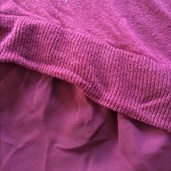 Shark bite Hem Knit Top - Picture 2 of 3