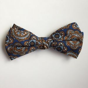 Vintage Clip-On Bow Tie in a Blue, Orange, White