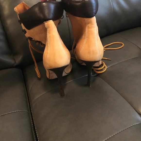 Authentic Manolo Blahnik Boots!!! - Picture 2 of 5
