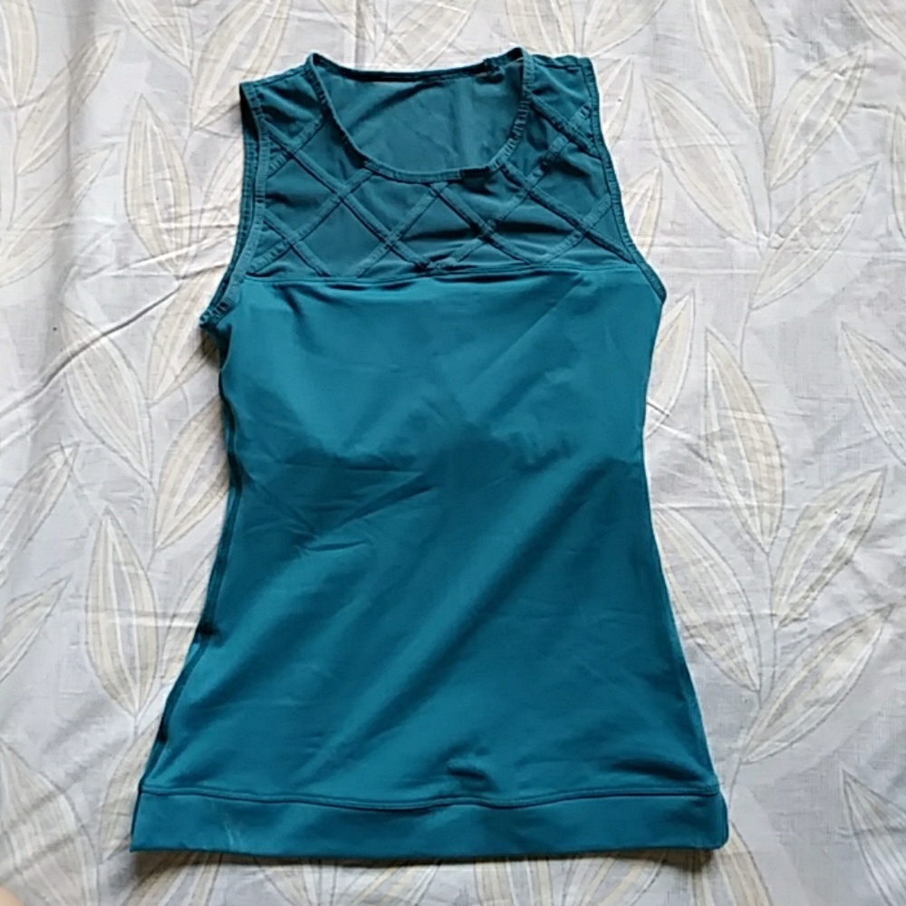 Tsu•ya workout top