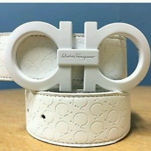 Meet your Posher, Aden