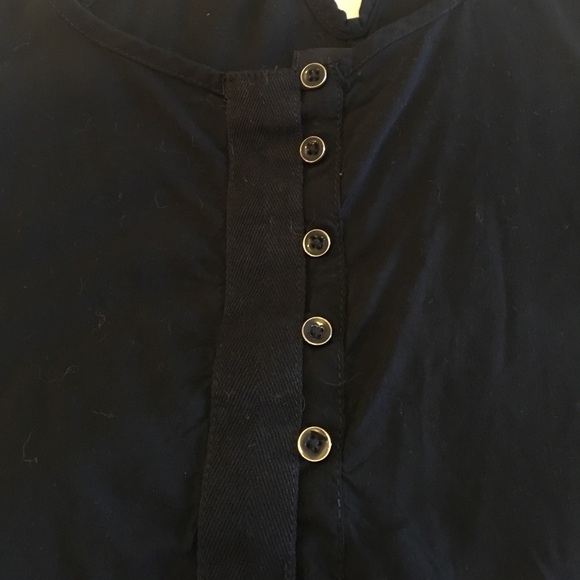 Gap black button tank with cute back - Picture 4 of 4