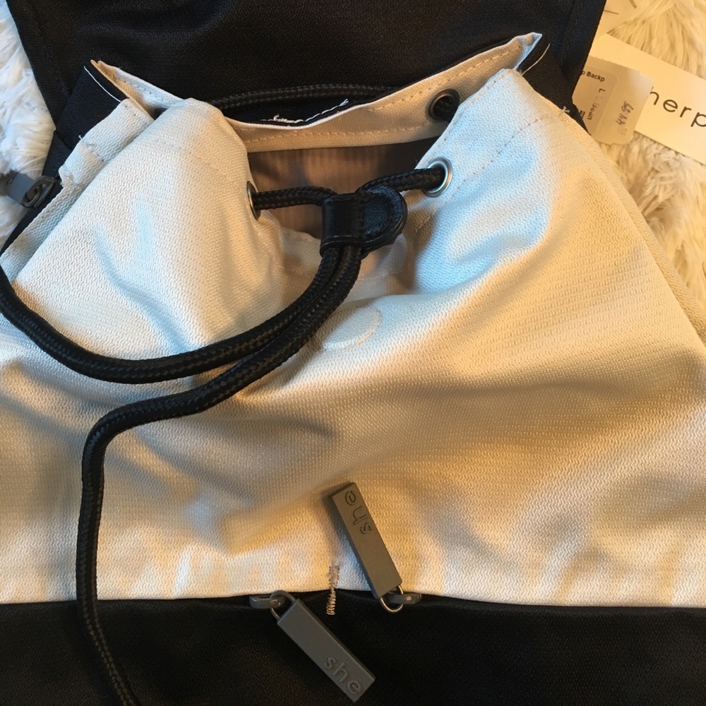 Sherpäni Backpack - Picture 3 of 7