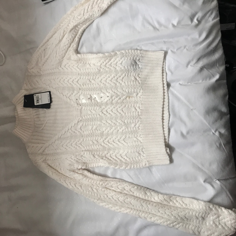 guess cropped turtle neck