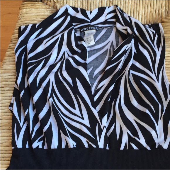 Zebra sleeveless top - Picture 8 of 8