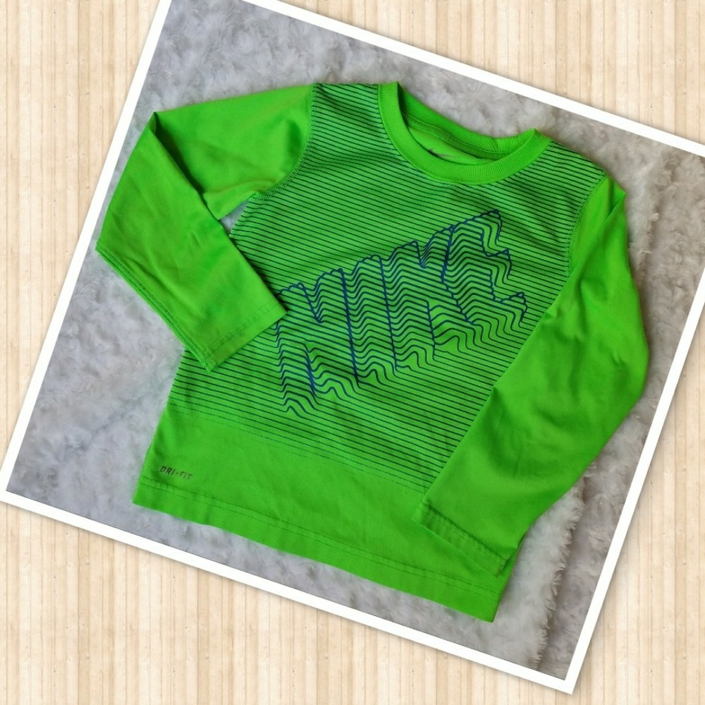 Boys Nike long sleeved shirt