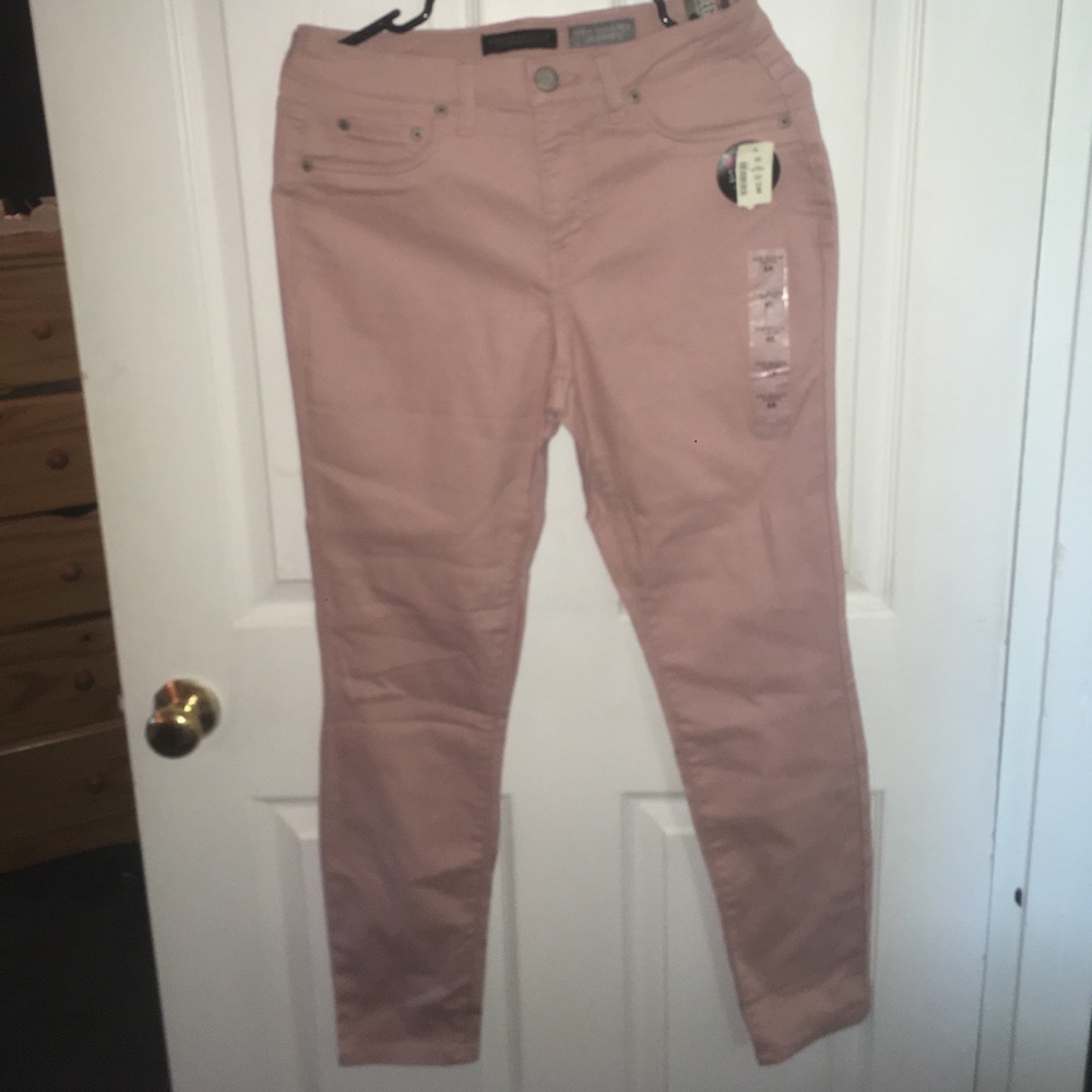 NWT AERO high waisted rose colored jeggings