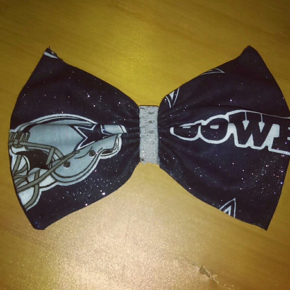 Cowboys bows